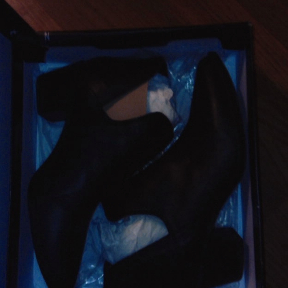 Dexter black leather boots